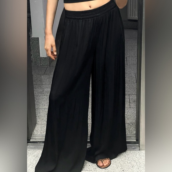 NWT ZARA KHAKI SHINY WIDE LEG PANTS TROUSERS Size S. Black . Pre owned like new - Picture 2 of 12